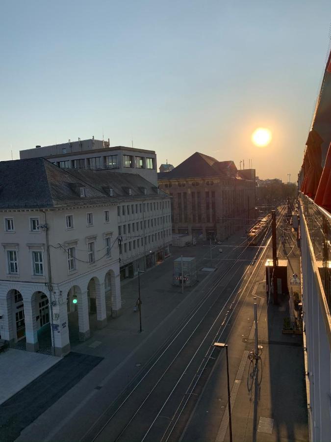 Hotel Am Markt คาร์ลสรูเฮอ ภายนอก รูปภาพ