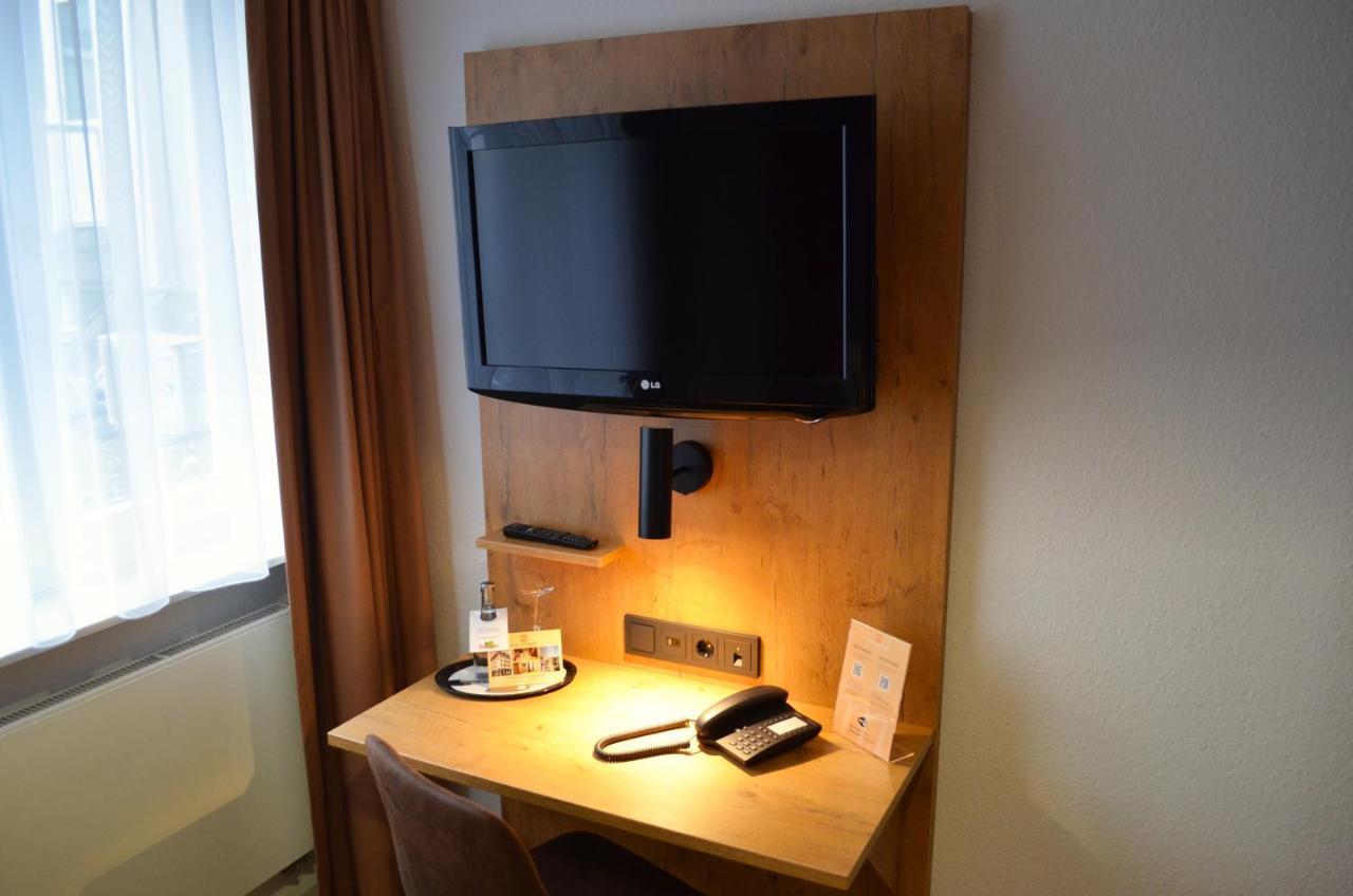 Hotel Am Markt คาร์ลสรูเฮอ ภายนอก รูปภาพ