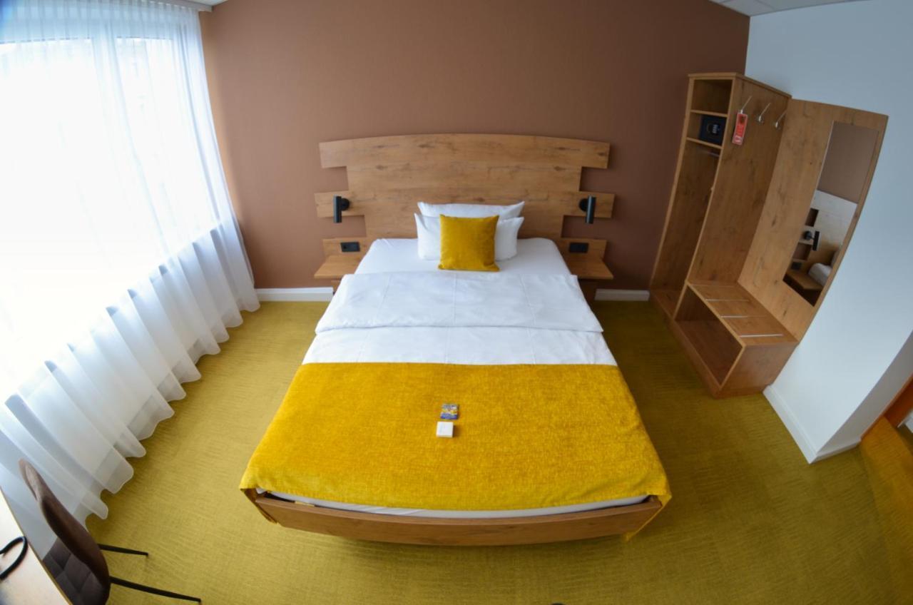 Hotel Am Markt คาร์ลสรูเฮอ ภายนอก รูปภาพ