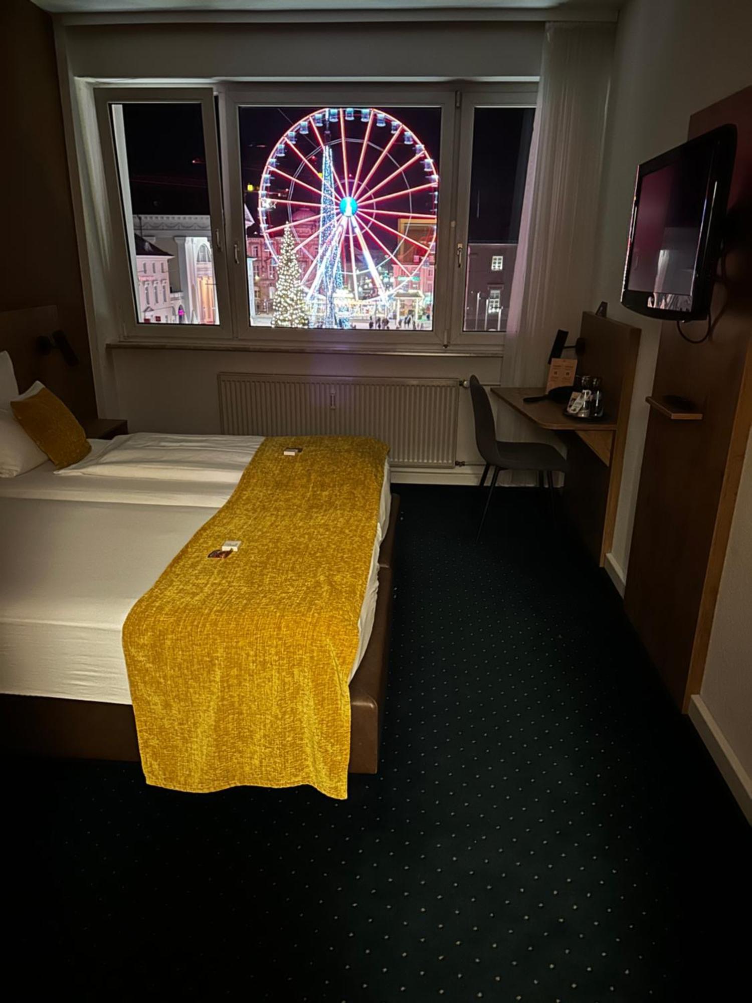 Hotel Am Markt คาร์ลสรูเฮอ ภายนอก รูปภาพ