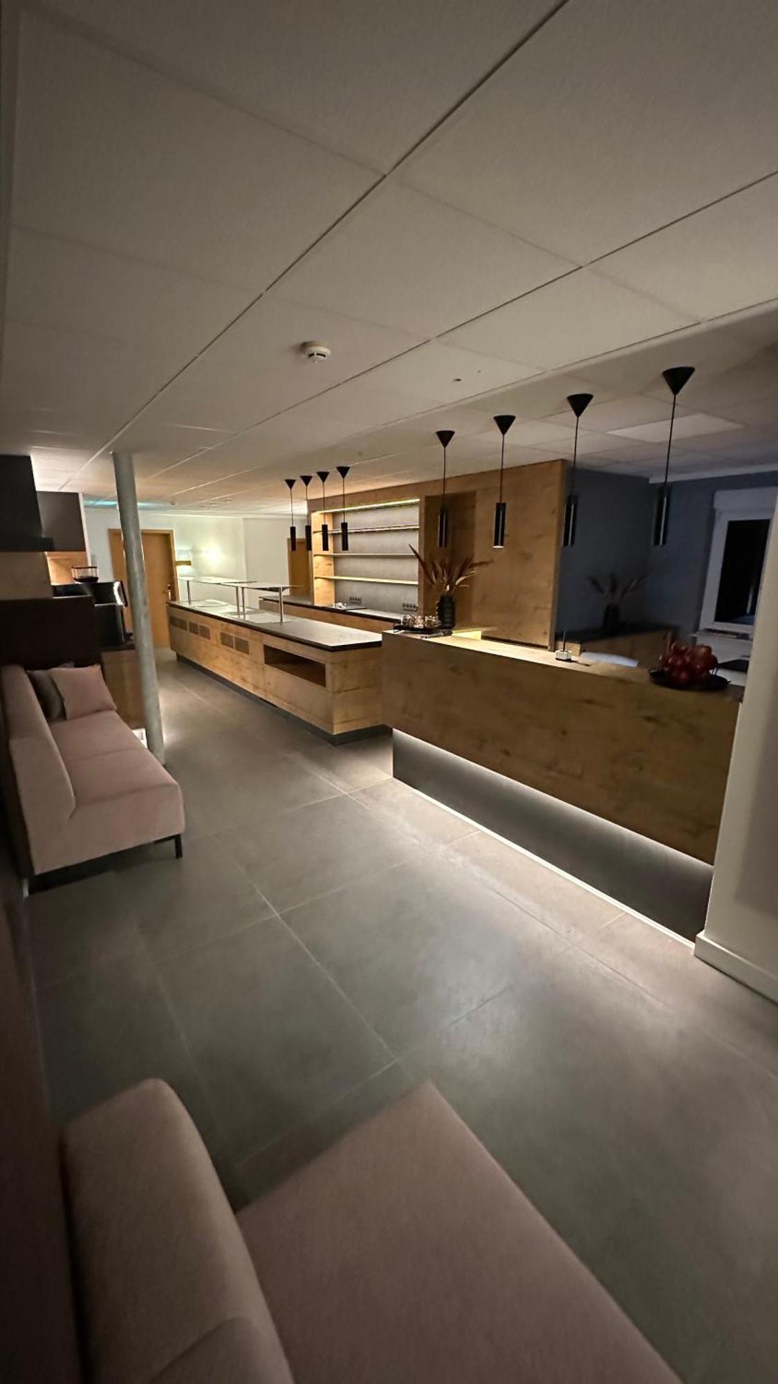 Hotel Am Markt คาร์ลสรูเฮอ ภายนอก รูปภาพ