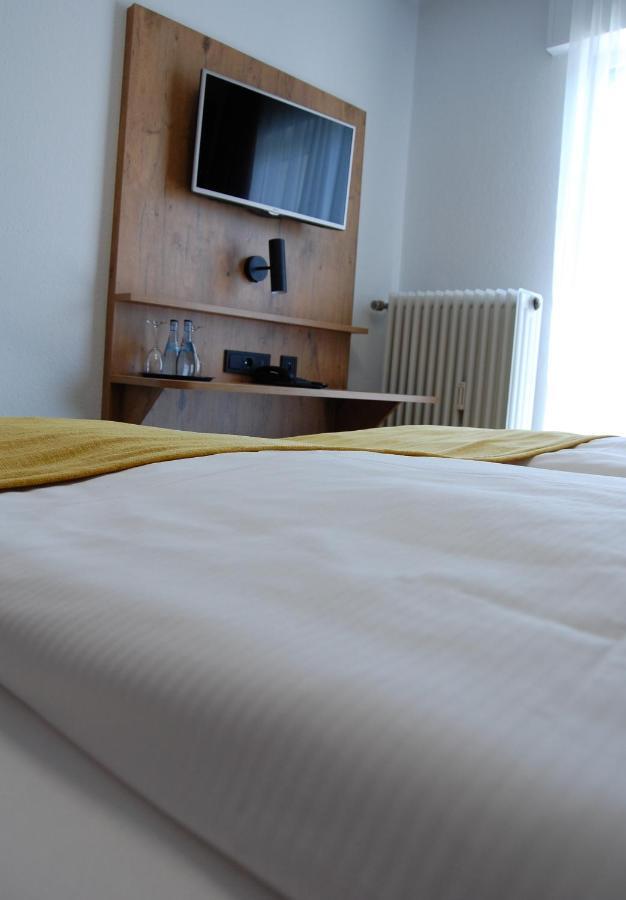 Hotel Am Markt คาร์ลสรูเฮอ ภายนอก รูปภาพ